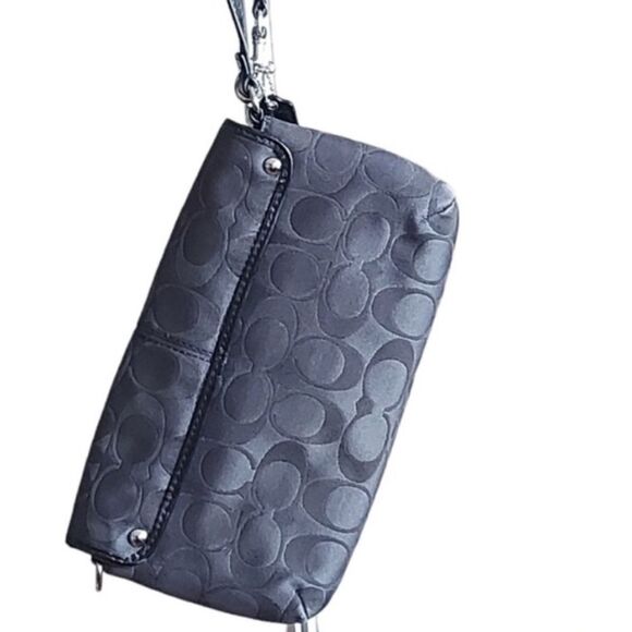 Coach Black Shoulder Bag with Monogram Design - Picture 3 of 12